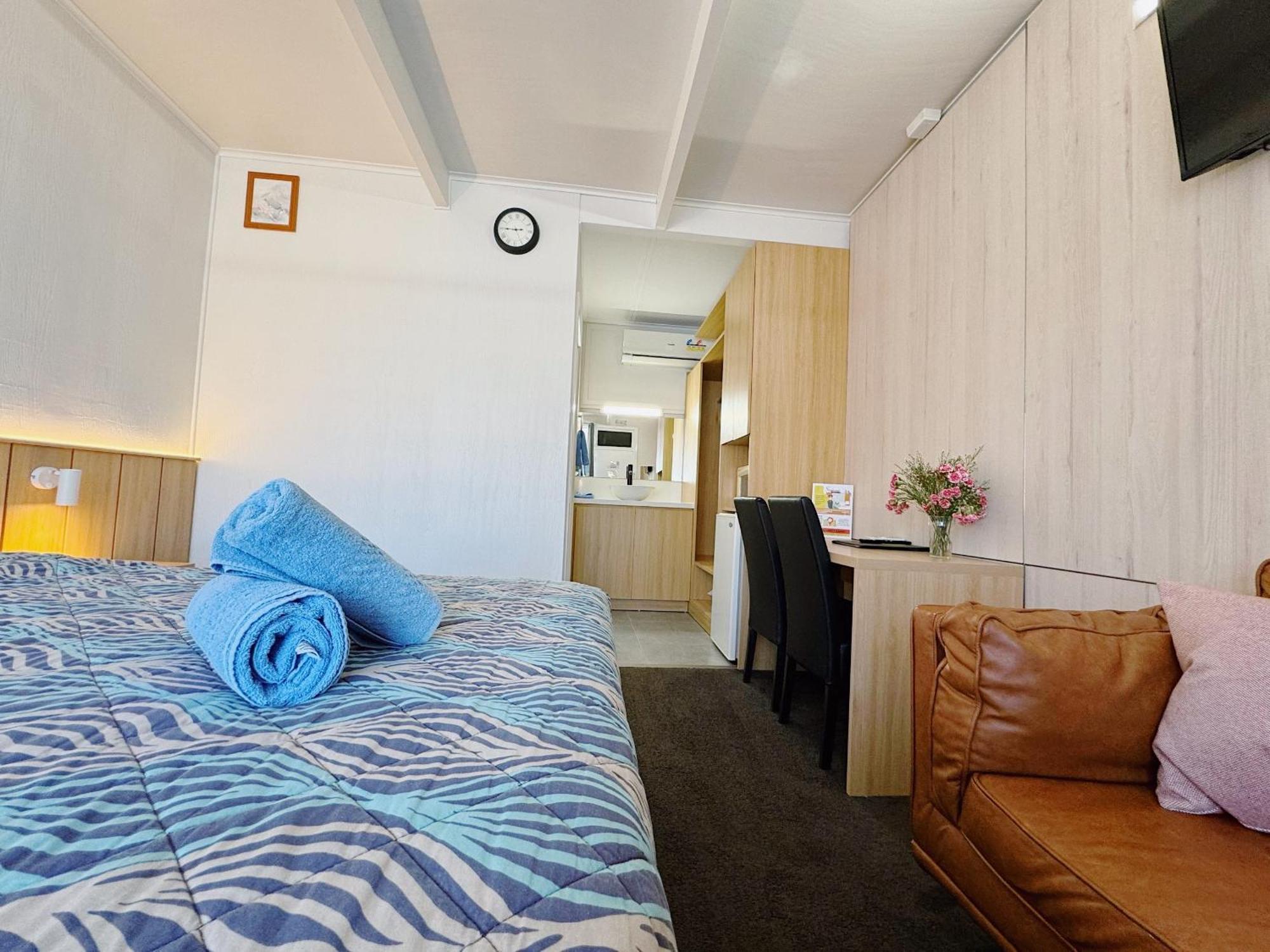 Seymour Motel Bagian luar foto