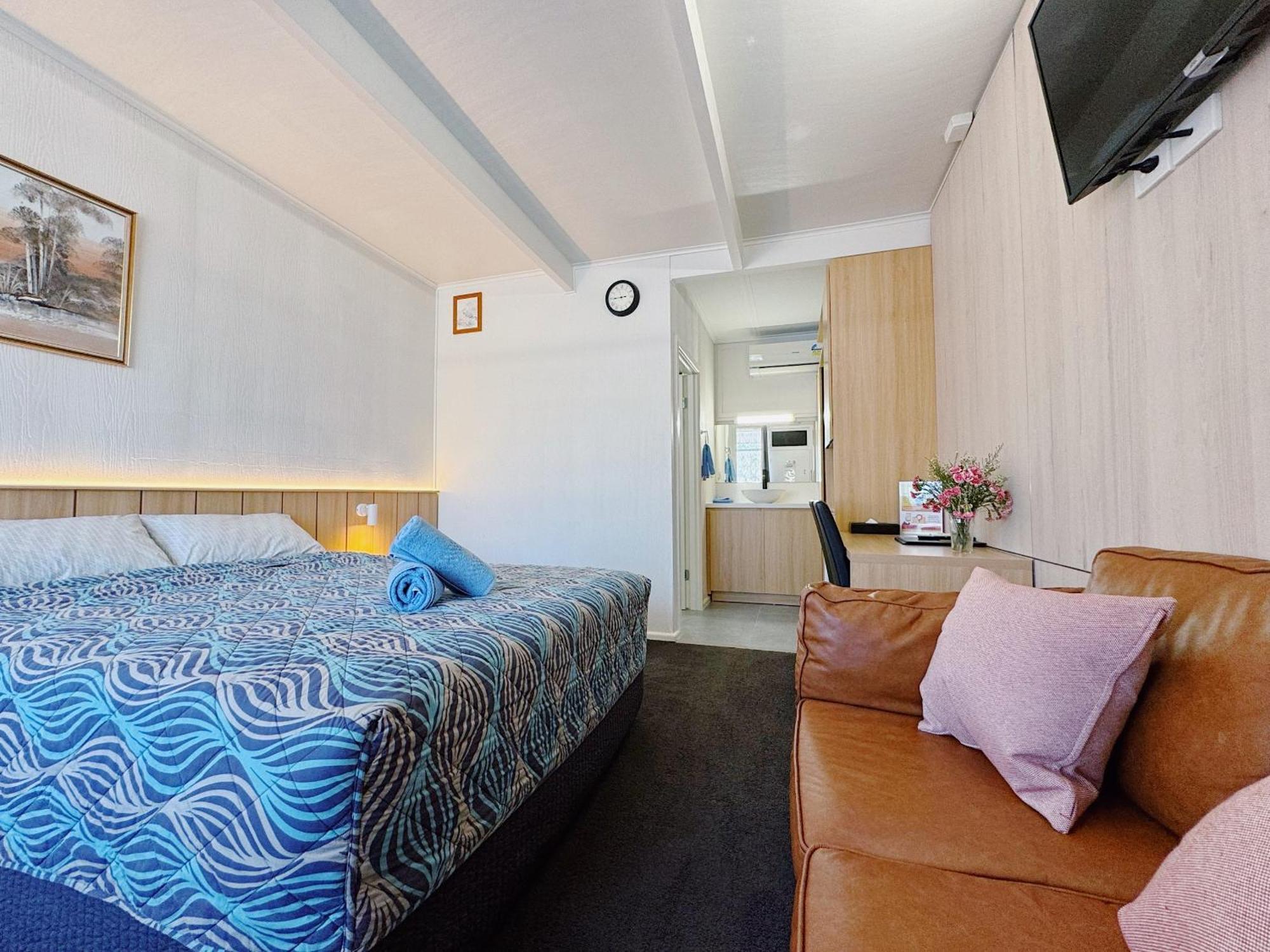 Seymour Motel Bagian luar foto