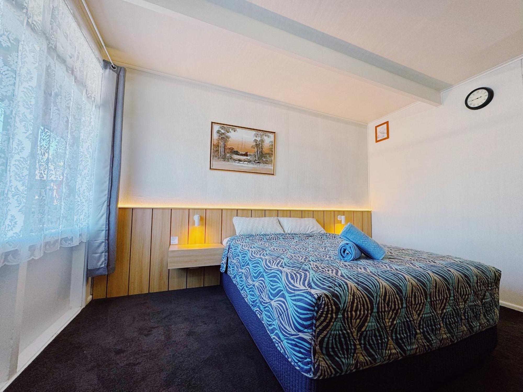 Seymour Motel Bagian luar foto
