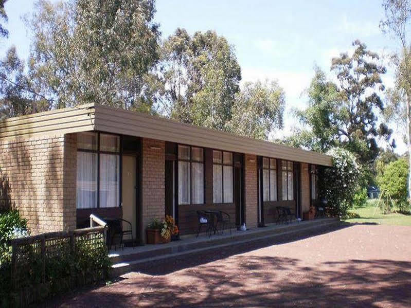 Seymour Motel Bagian luar foto